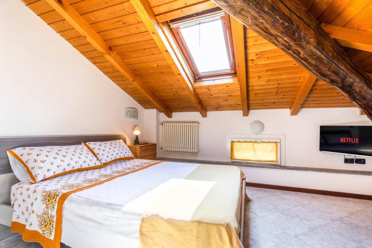 Villa Lecco Free Wi-Fi, Parking & Bike Service Exteriör bild