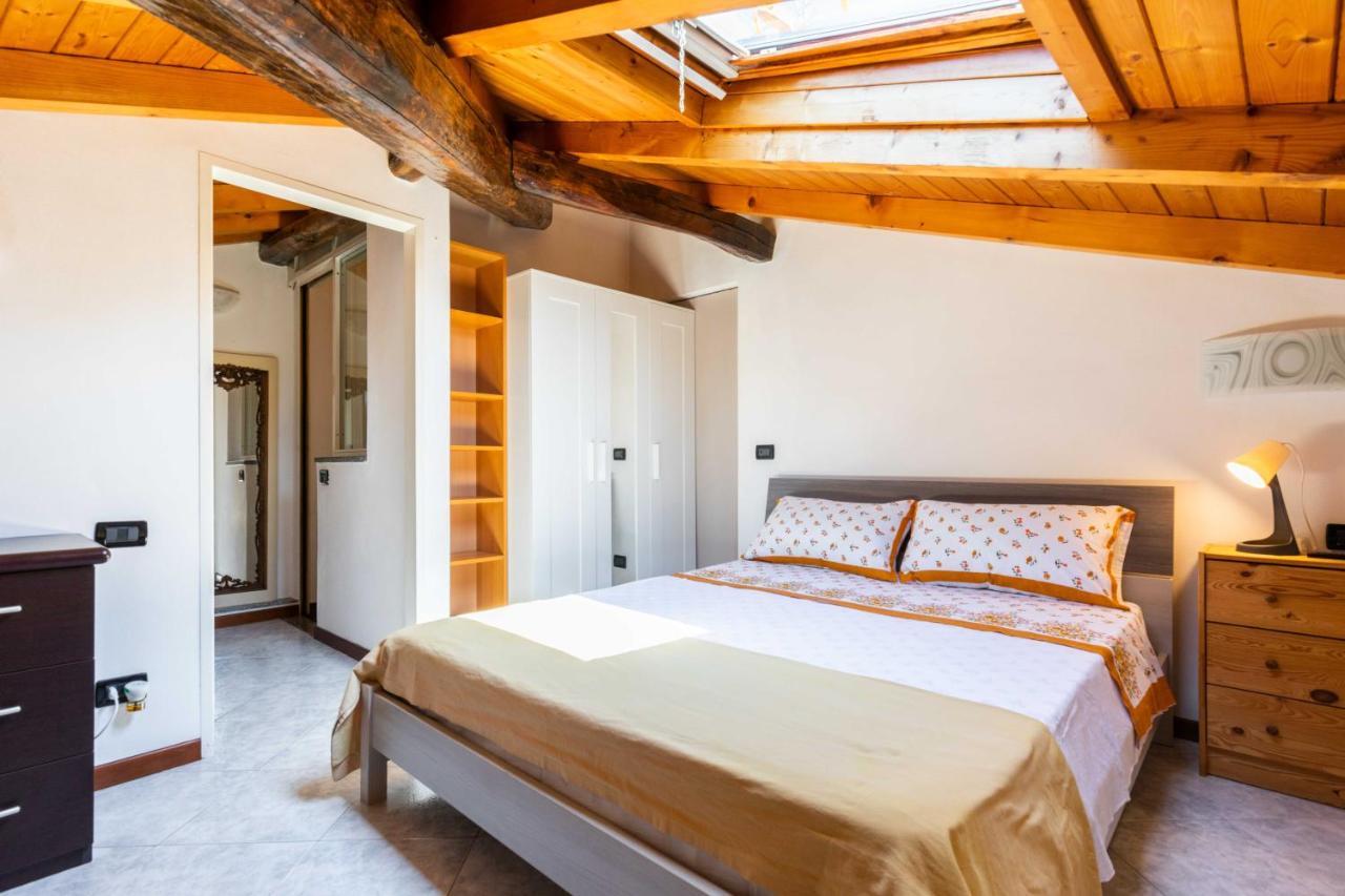 Villa Lecco Free Wi-Fi, Parking & Bike Service Exteriör bild